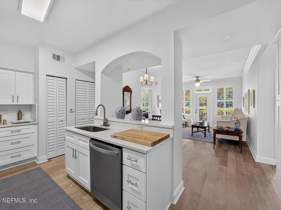 1st image of 10435 MIDTOWN Parkway #135