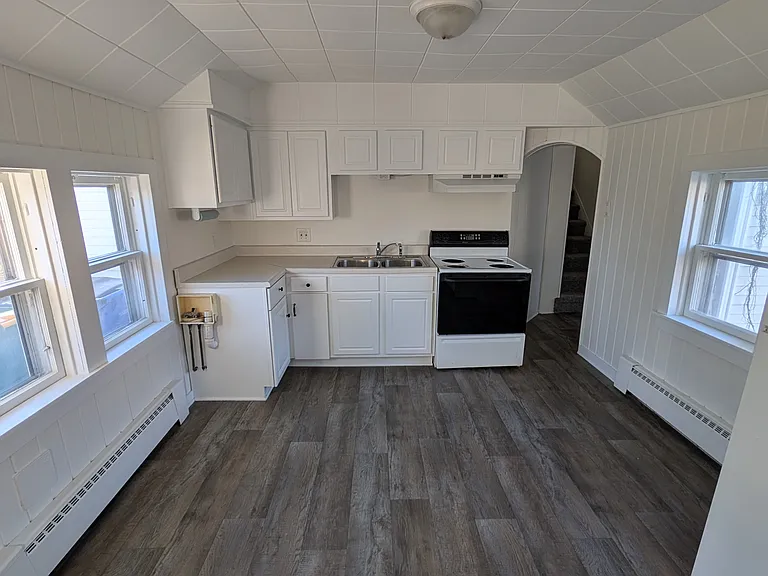407 W Salem Ave #1 — Photo 1