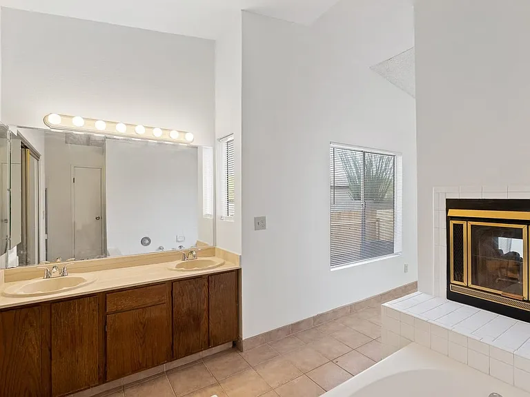 7221 S Camino Alegre — Photo 22