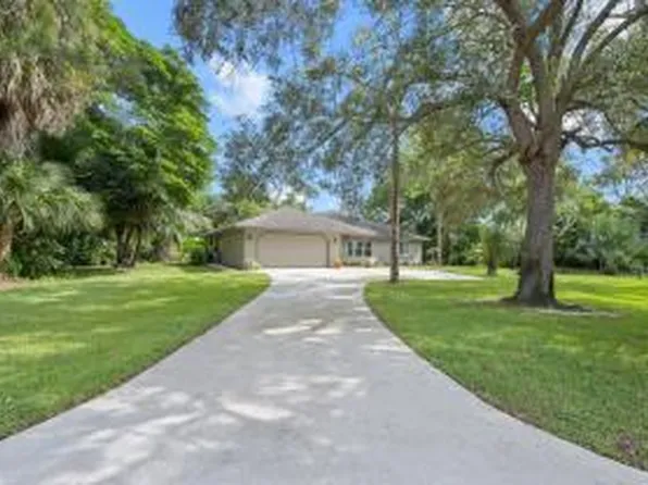 5901 Piney Court, Greenacres, FL 33463