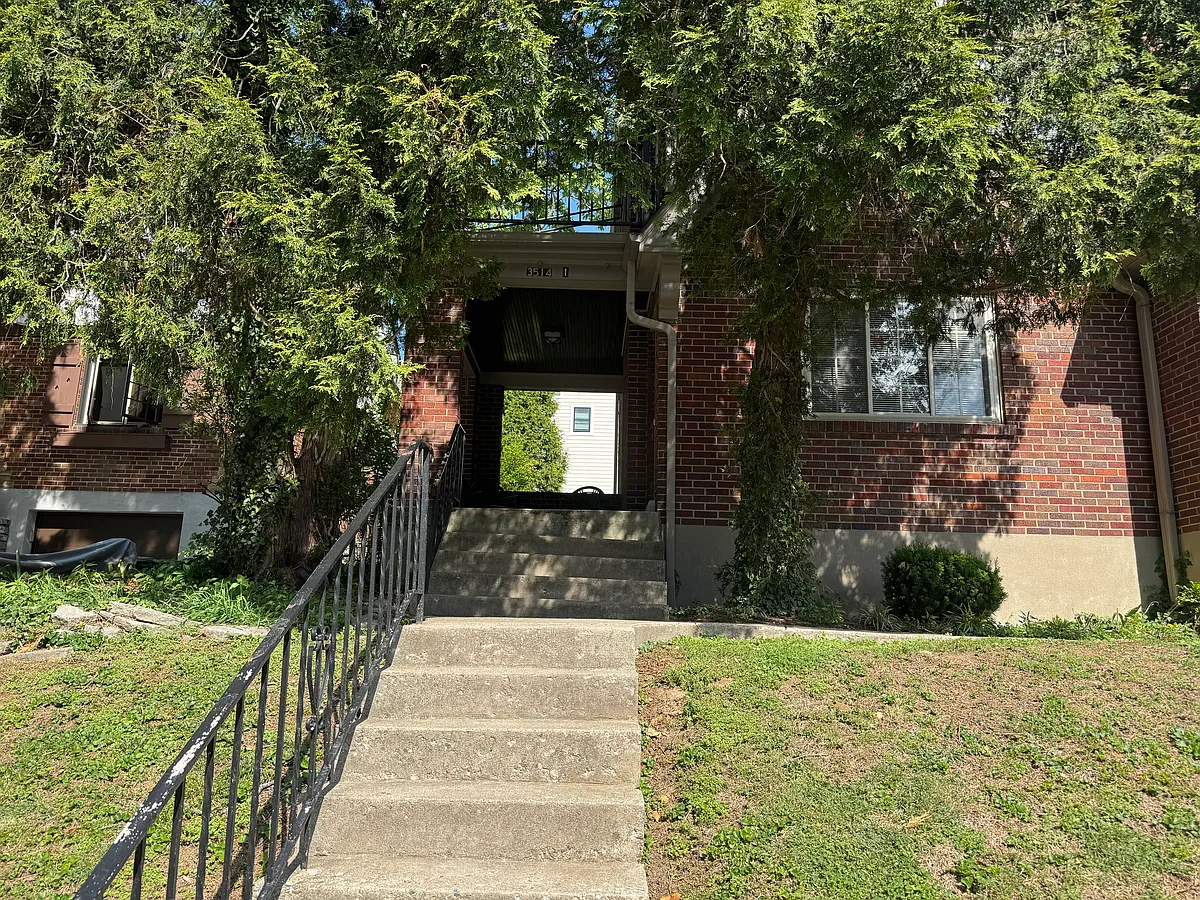 Building Photo - 3514 Victoria Pl #1