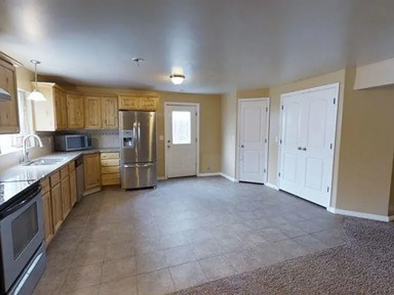 4000 E Mount Airey Dr — Photo 5