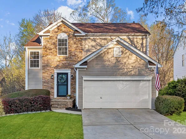 6133 Hidden Meadow Ln, Charlotte, NC 28269