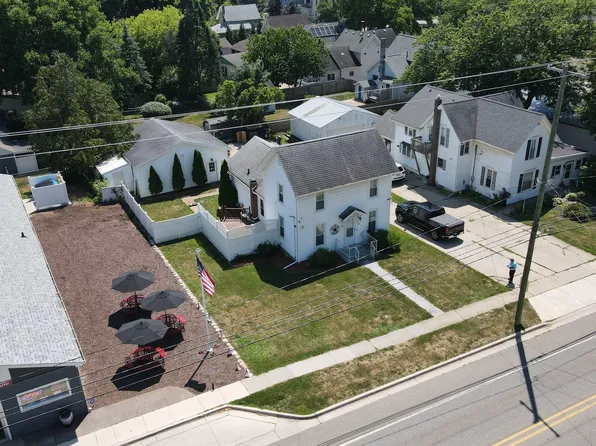 614 E Oliver St, Owosso, MI 48867