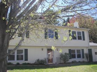 3894 Vauxhall Rd, Roanoke, VA 24018