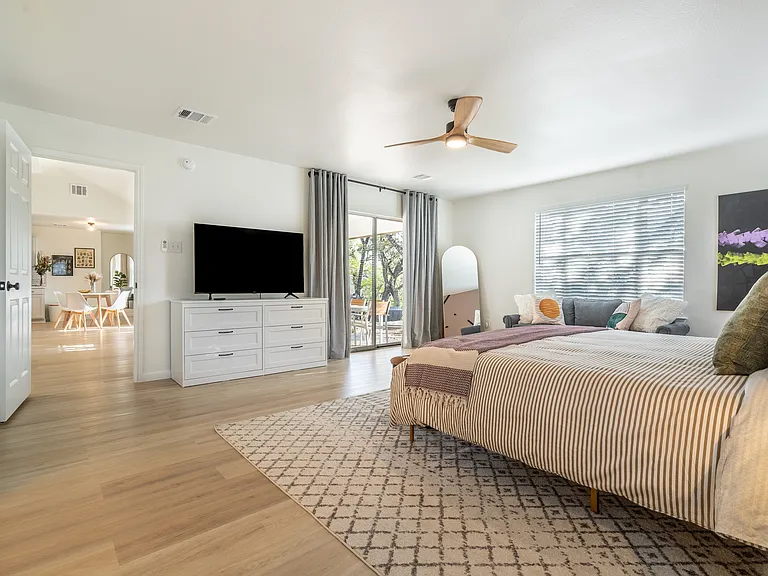 20712 Camel Back St — Photo 11