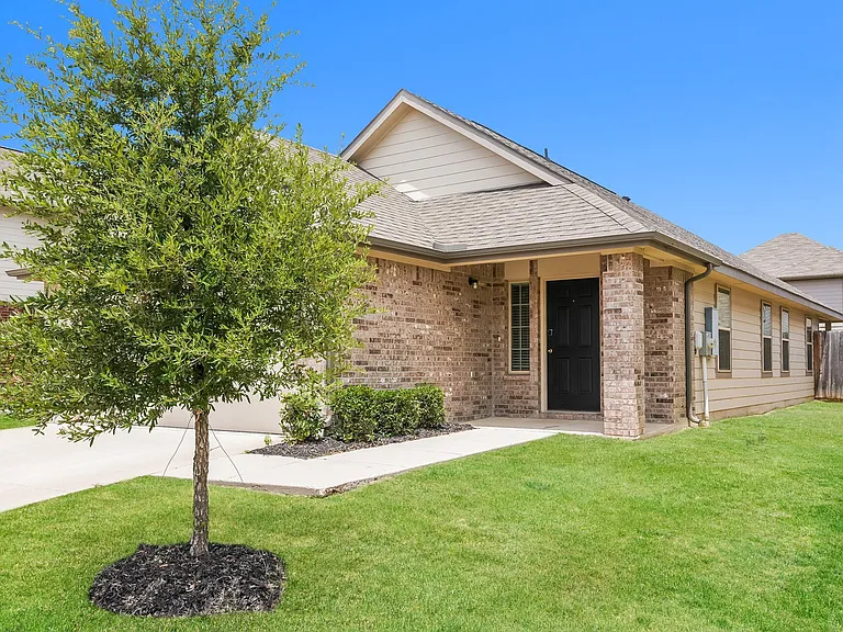 8329 Hackberry Tree Dr — Photo 3