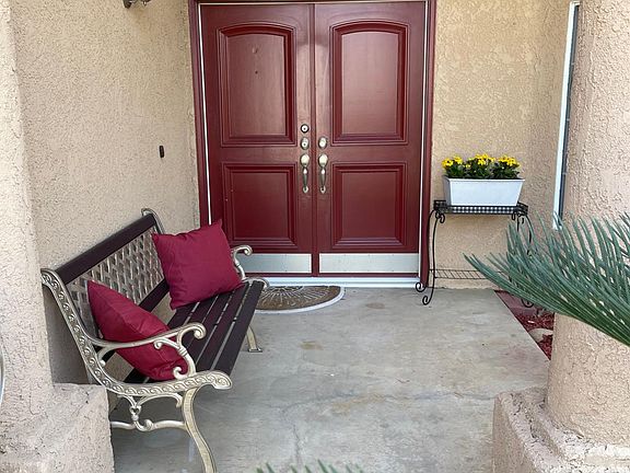 4th image of 2037 E Lester Ave