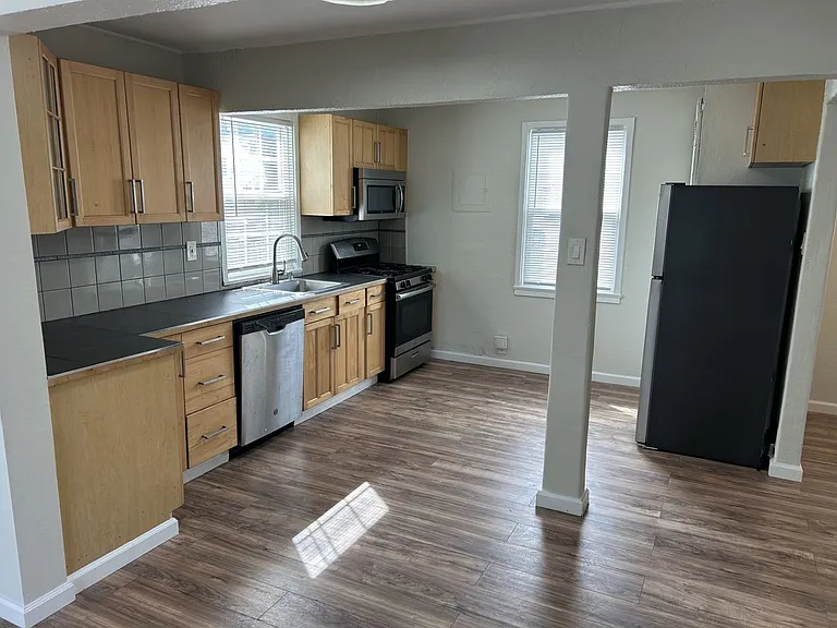 45 Baldwin St — Photo 7