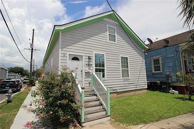 1st image of 3033 Toledano St