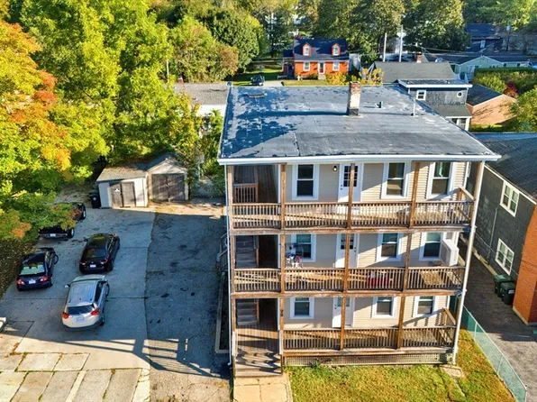 79 Fairlawn Ave, Southbridge, MA 01550