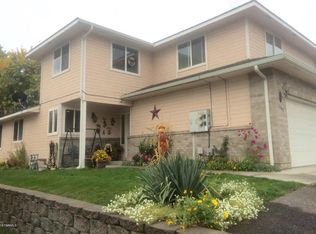 108 W Goodlander Rd, Selah, WA 98942