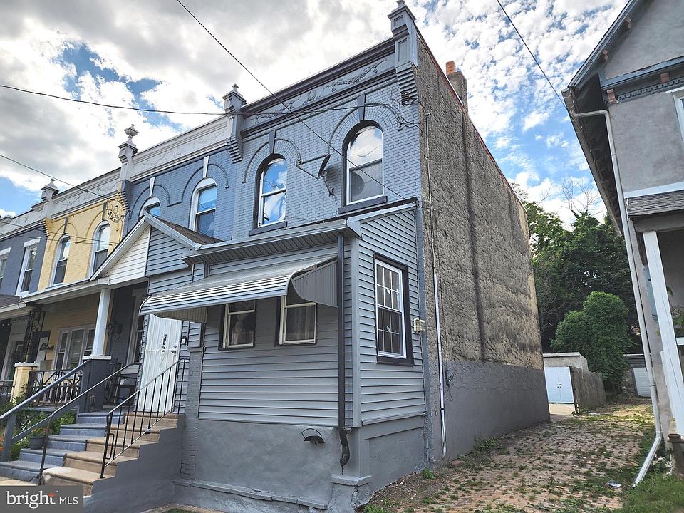 1st image of 217 W Duval St