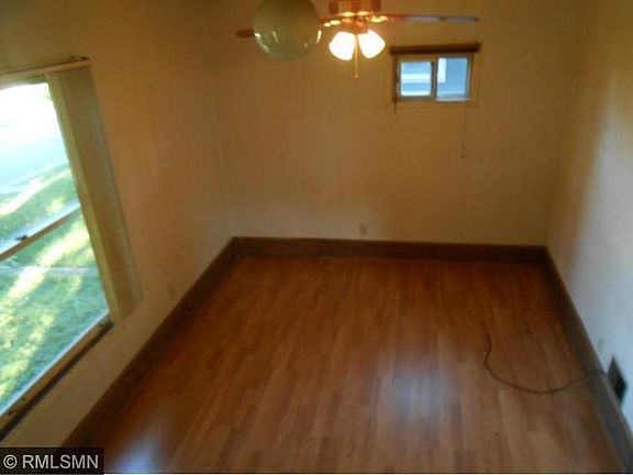 2nd image of 268 Curtice St W