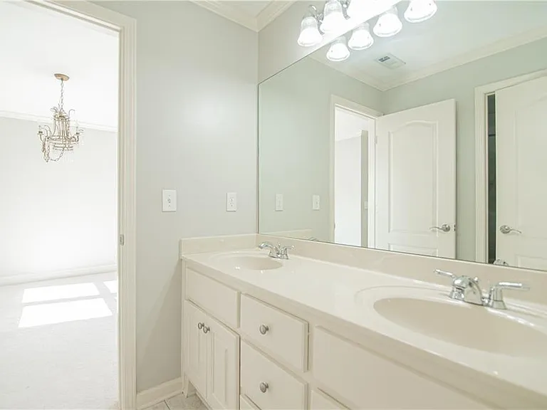 4012 Erin Dr — Photo 56