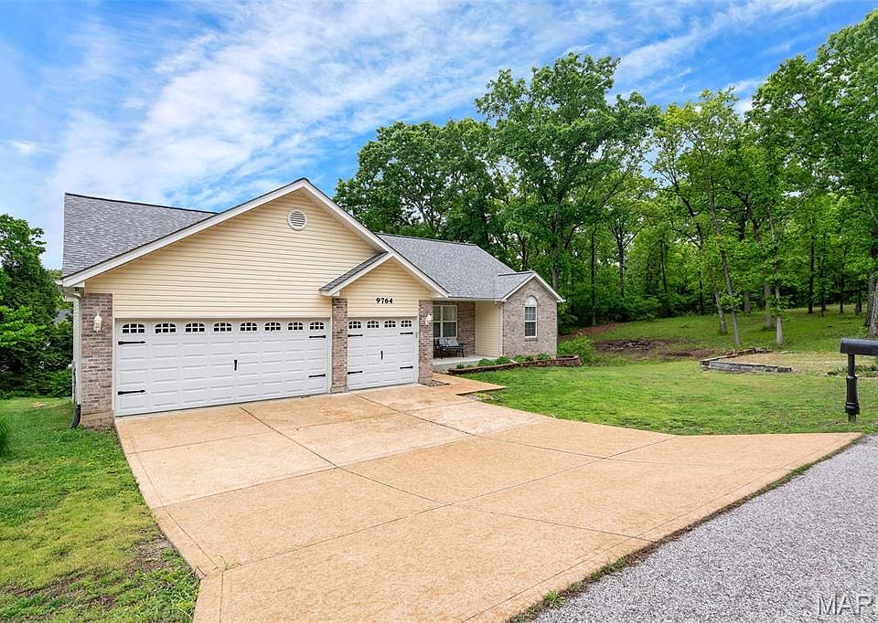 1st image of 9764 Lee Dr