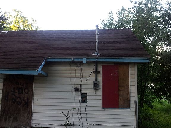 3rd image of 5103 Yellowstone Blvd