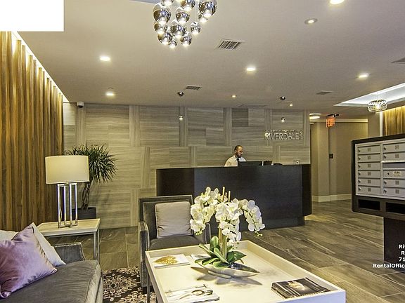 3rd image of 2727 Henry Hudson Pkwy APT 401