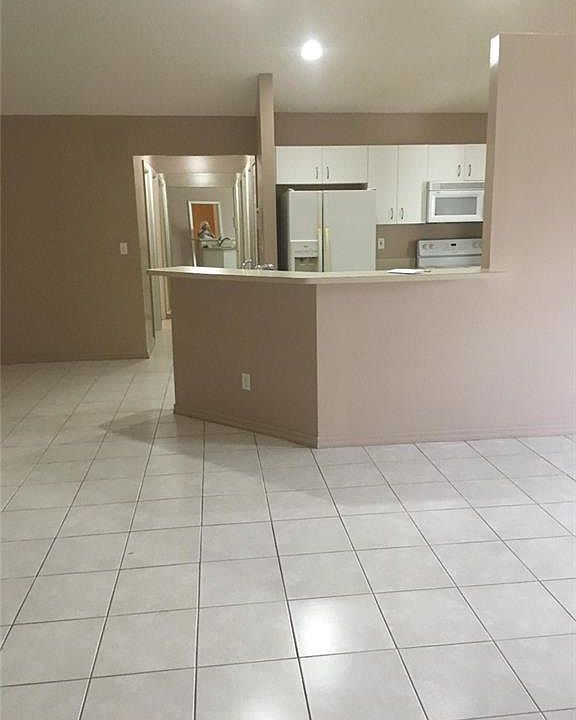 1st image of 5225 NW Eton Ct