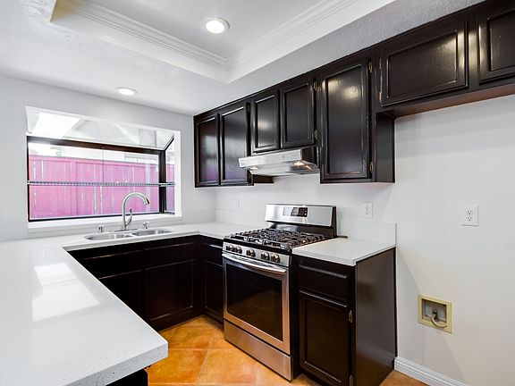 2nd image of 12528 Wedgwood Cir