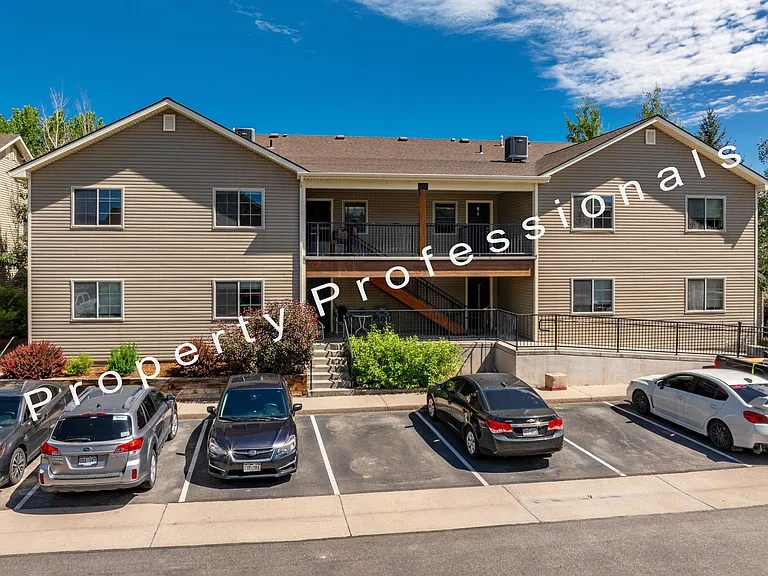 3037 Coal Mine Ave #F — Photo 14