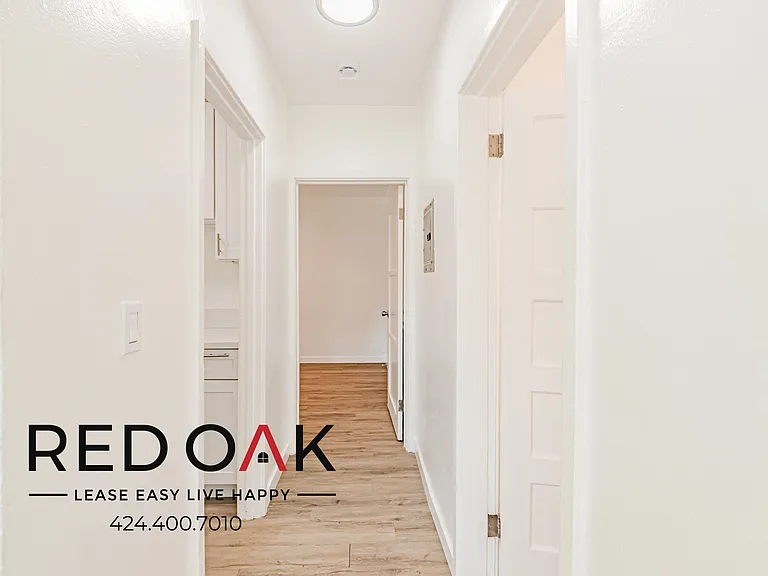 1559 N Hill Ave #8 — Photo 6