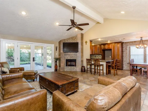 13510 Somersworth Dr, Houston, TX 77041