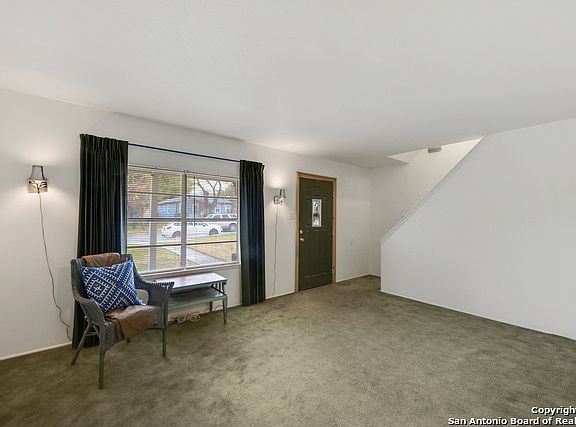 5th image of 1326 El Monte Blvd