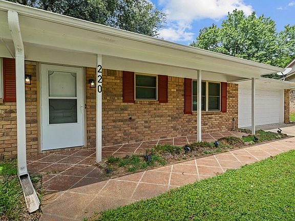 4th image of 220 Edgewood Cir