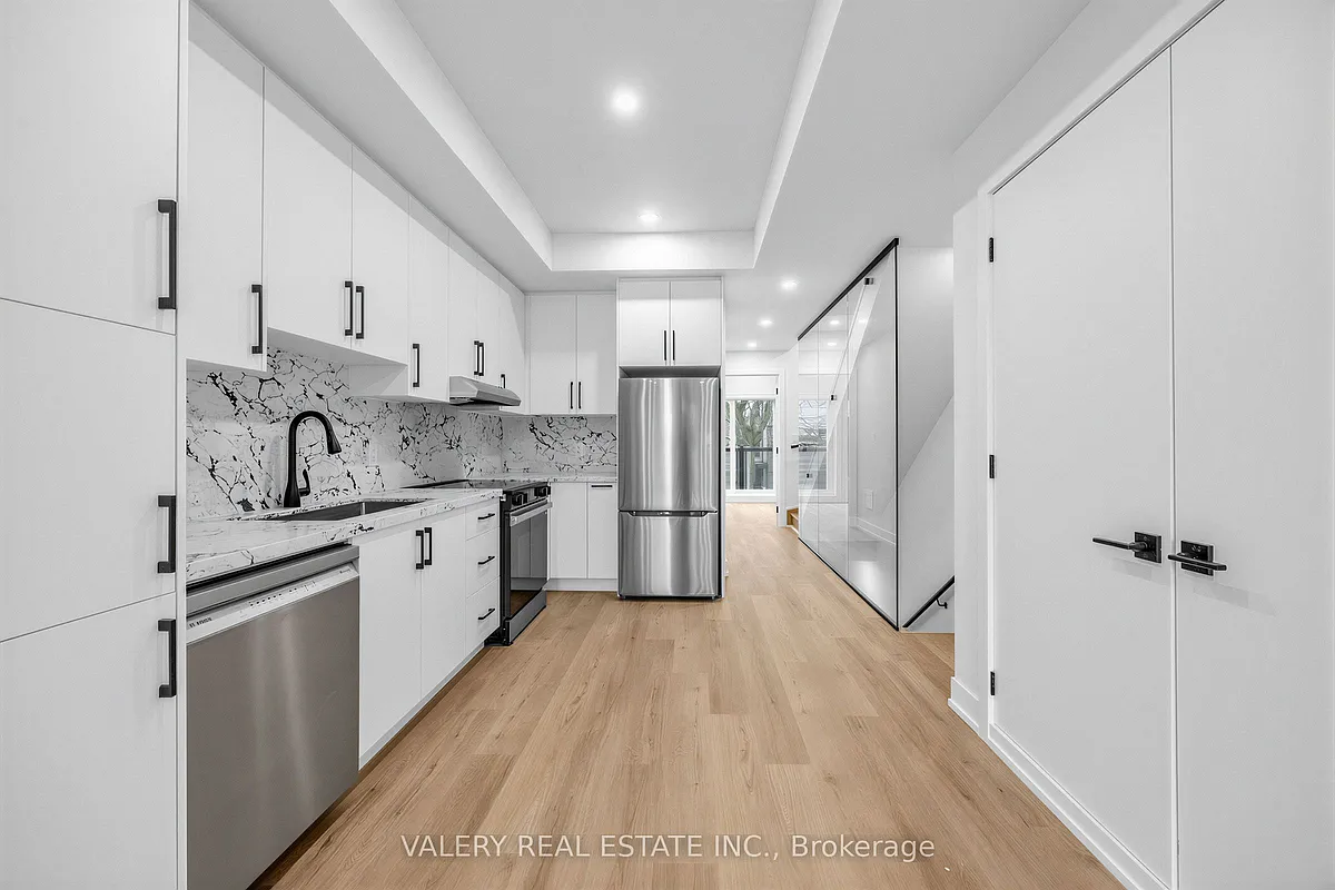 Building Photo - 1115 Islington Ave #C