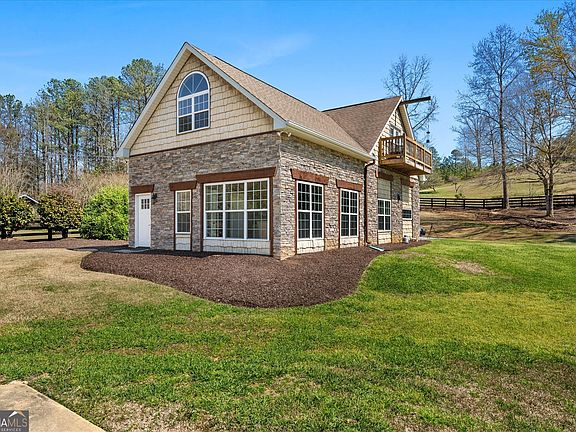 3rd image of 82 Lee Bone Rd