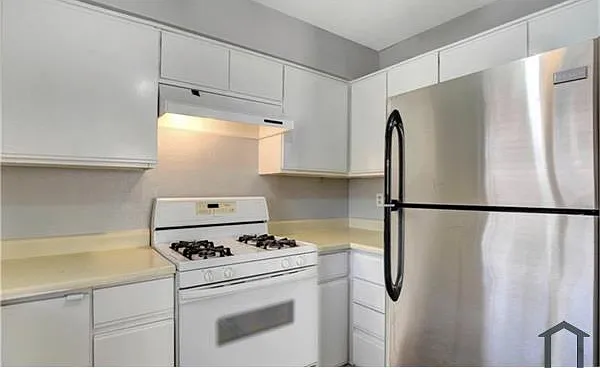3855 Terrazzo Ave — Photo 11