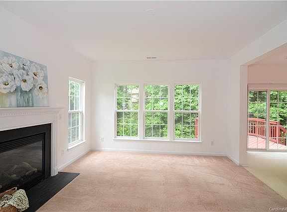 5th image of 815 Bitter Brook Ct
