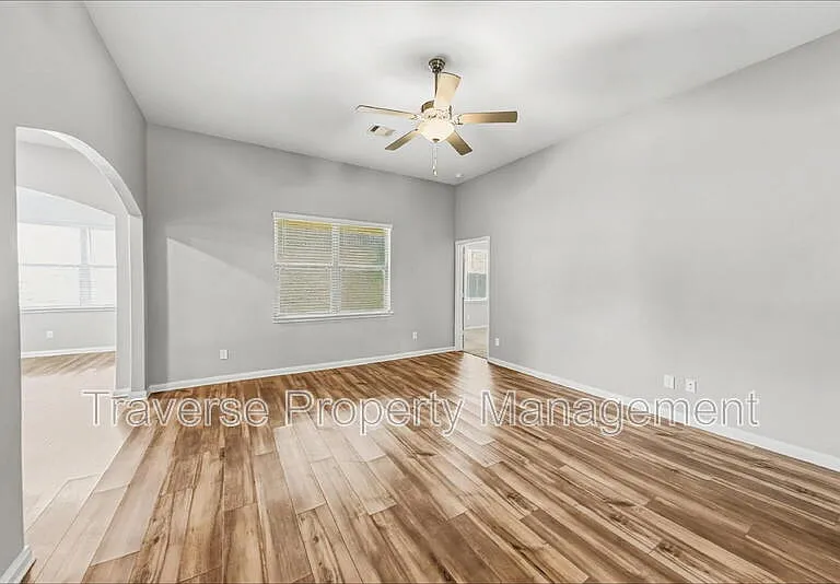 309 Bearman Dr — Photo 5