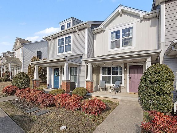 2nd image of 580 Bradburn Village Cir