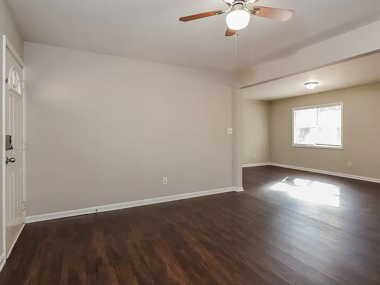 5734 Amalfi Way — Photo 8