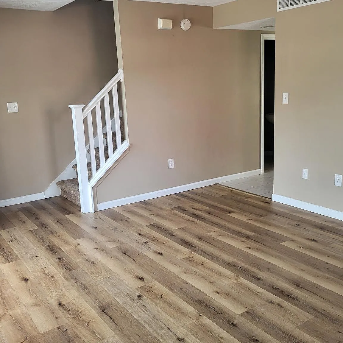 3 bed, 2.5 bath, 1240 sqft, $1,600 — Photo 4