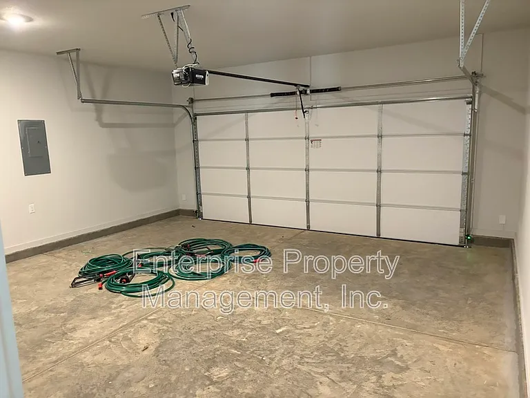 85 Burr Oak Cv — Photo 23
