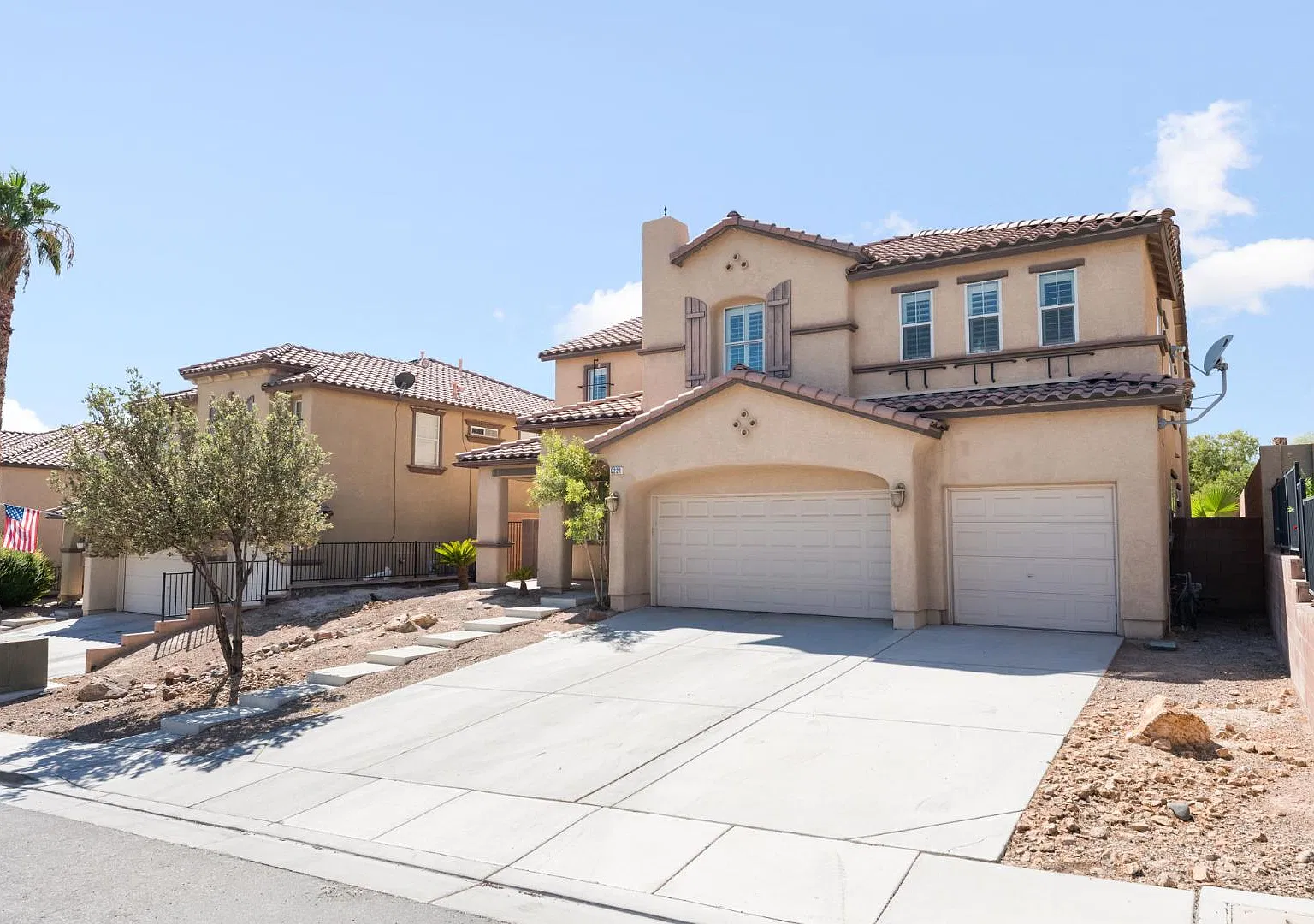 6221 Villa Emo St — Photo 3