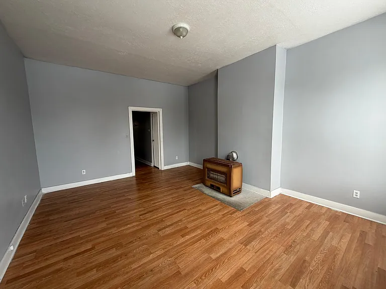 510-518 N College St — Photo 14