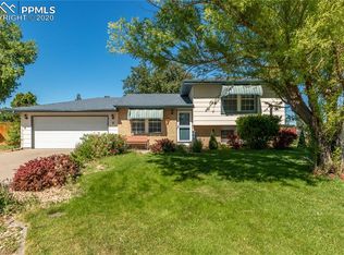 7 Archway Ln, Pueblo, CO 81005