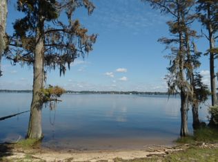 686 E Bayside Dr, Chocowinity, NC 27817