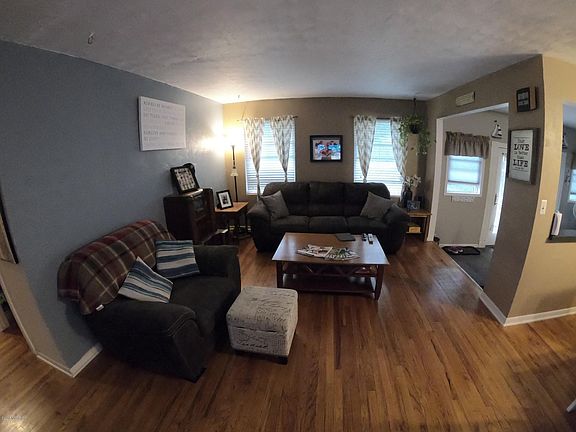 5th image of 37051 49th Ave