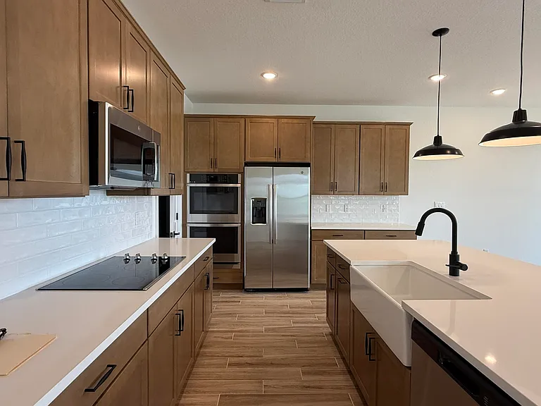 181 SE Birch Ter — Photo 15