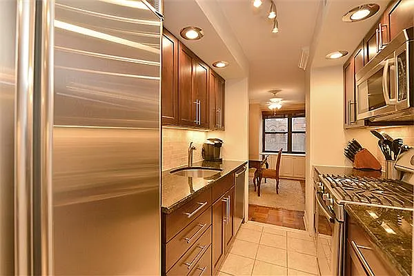 Sold by R New York | media 11