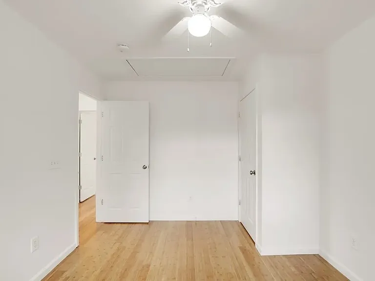 32 Brown St #32 — Photo 23