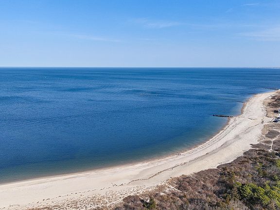 2nd image of 4 Freeman Avenue