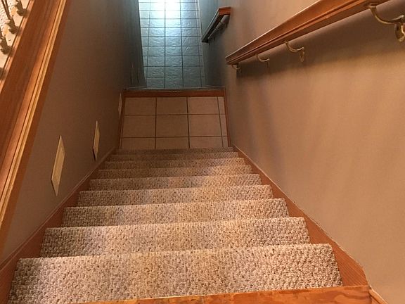 stairway inside to kitchen
