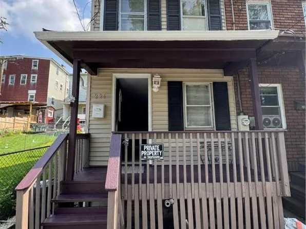226 E Snyder Ave, Lansford, PA 18232