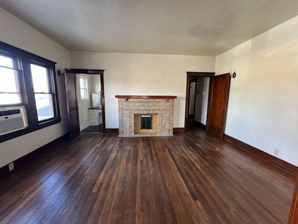 1st image of 1561 N Van Ness Ave #8